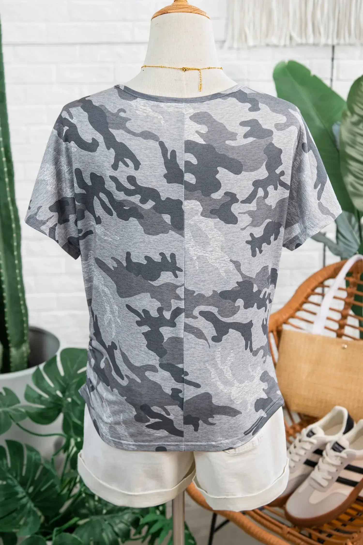 Gray Camouflage Print Round Neck T Shirt - Sweet Fashion Wholesale