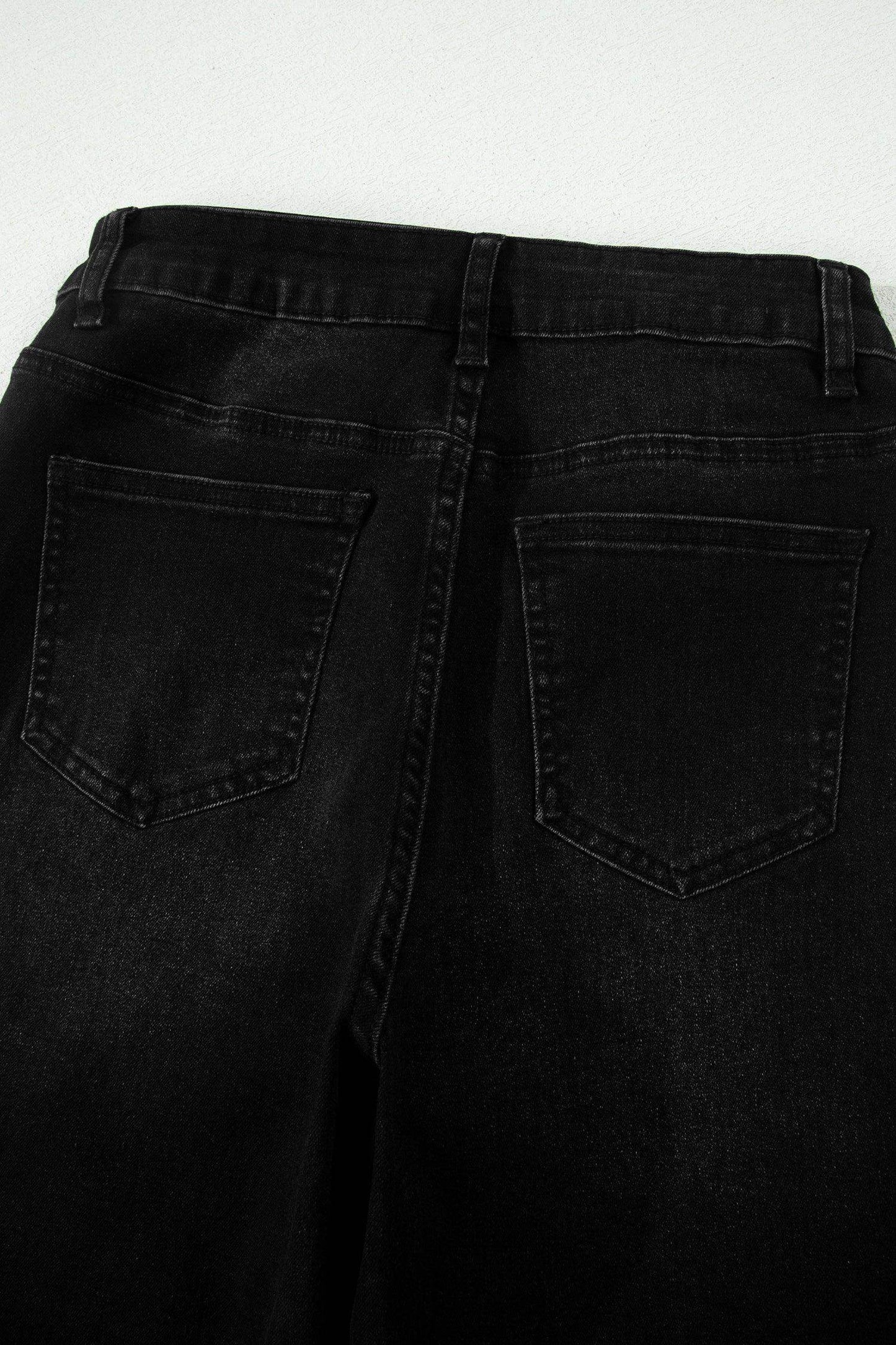 Black Frayed Cropped Straight Jeans - Sweet Fashion Wholesale