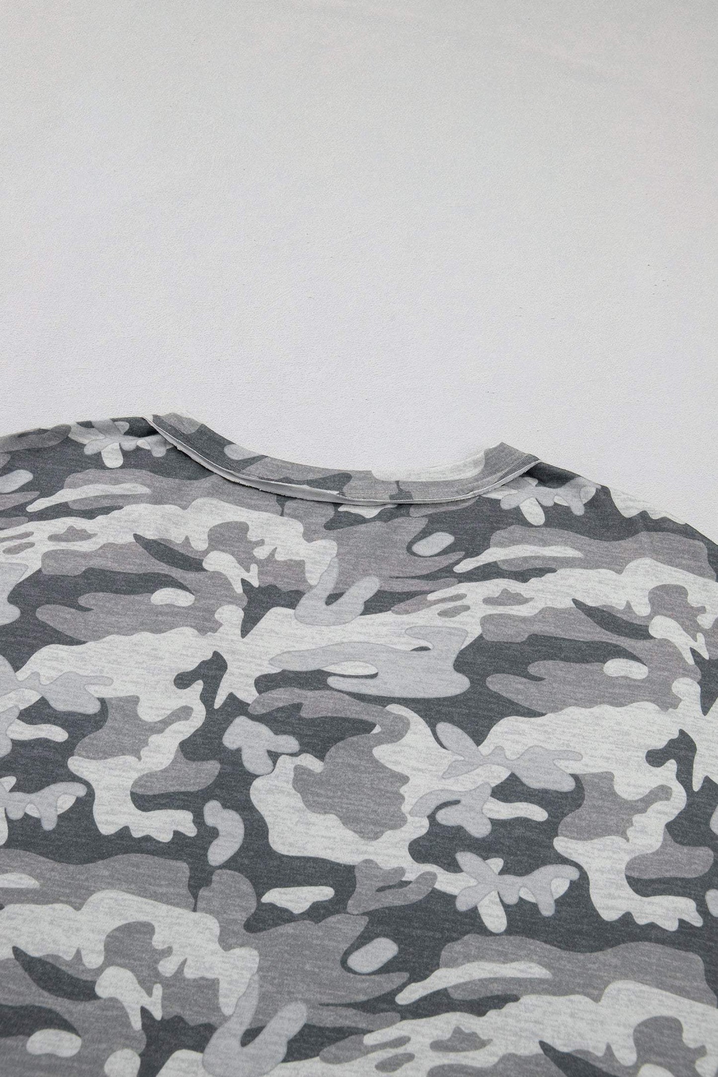Green Retro Camouflage Print Raw Edge V Neck Tee