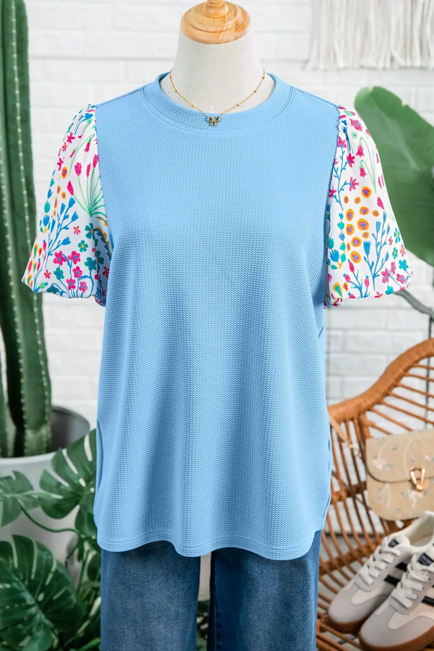 Pink Round Neck Textured Contrast Floral Bubble Sleeve Blouse - Sweet Fashion Wholesale