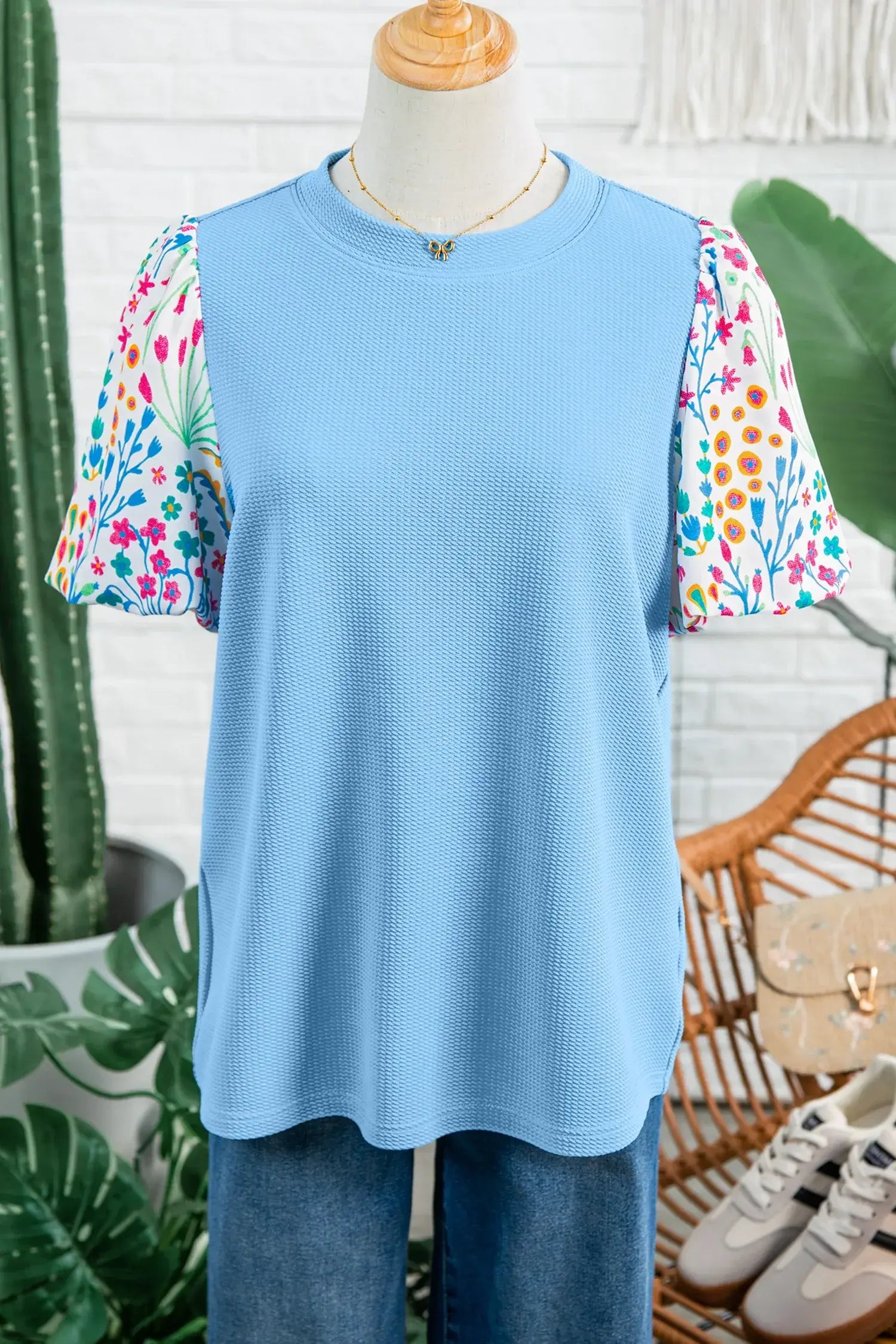 Pink Round Neck Textured Contrast Floral Bubble Sleeve Blouse - Sweet Fashion Wholesale