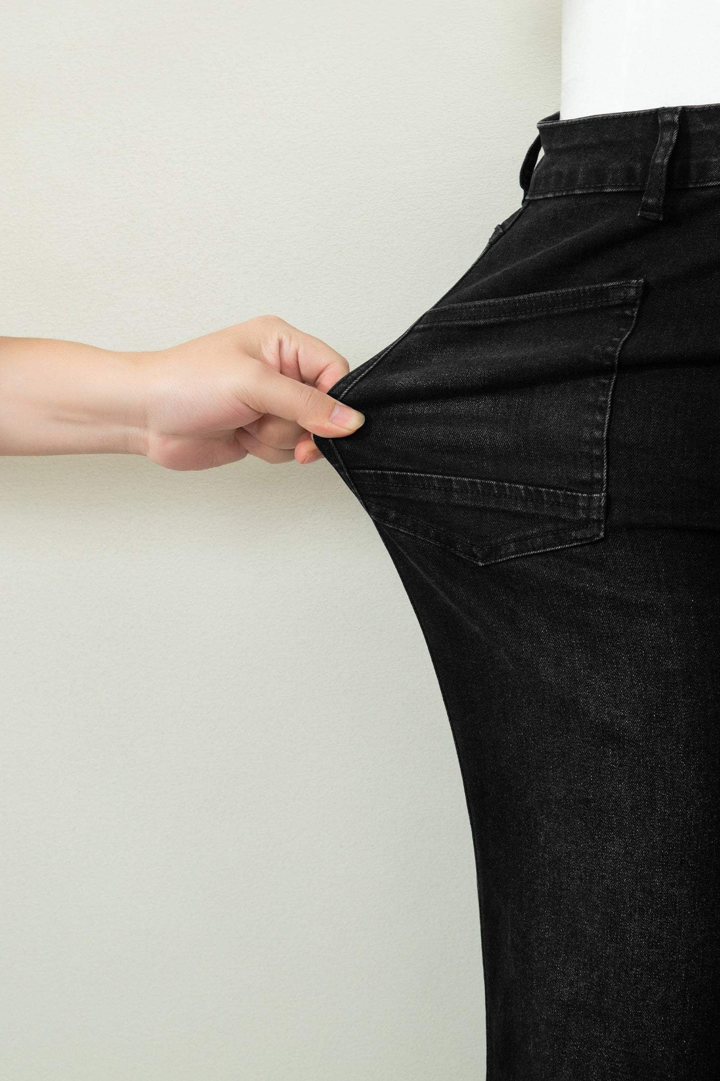 Black Frayed Cropped Straight Jeans