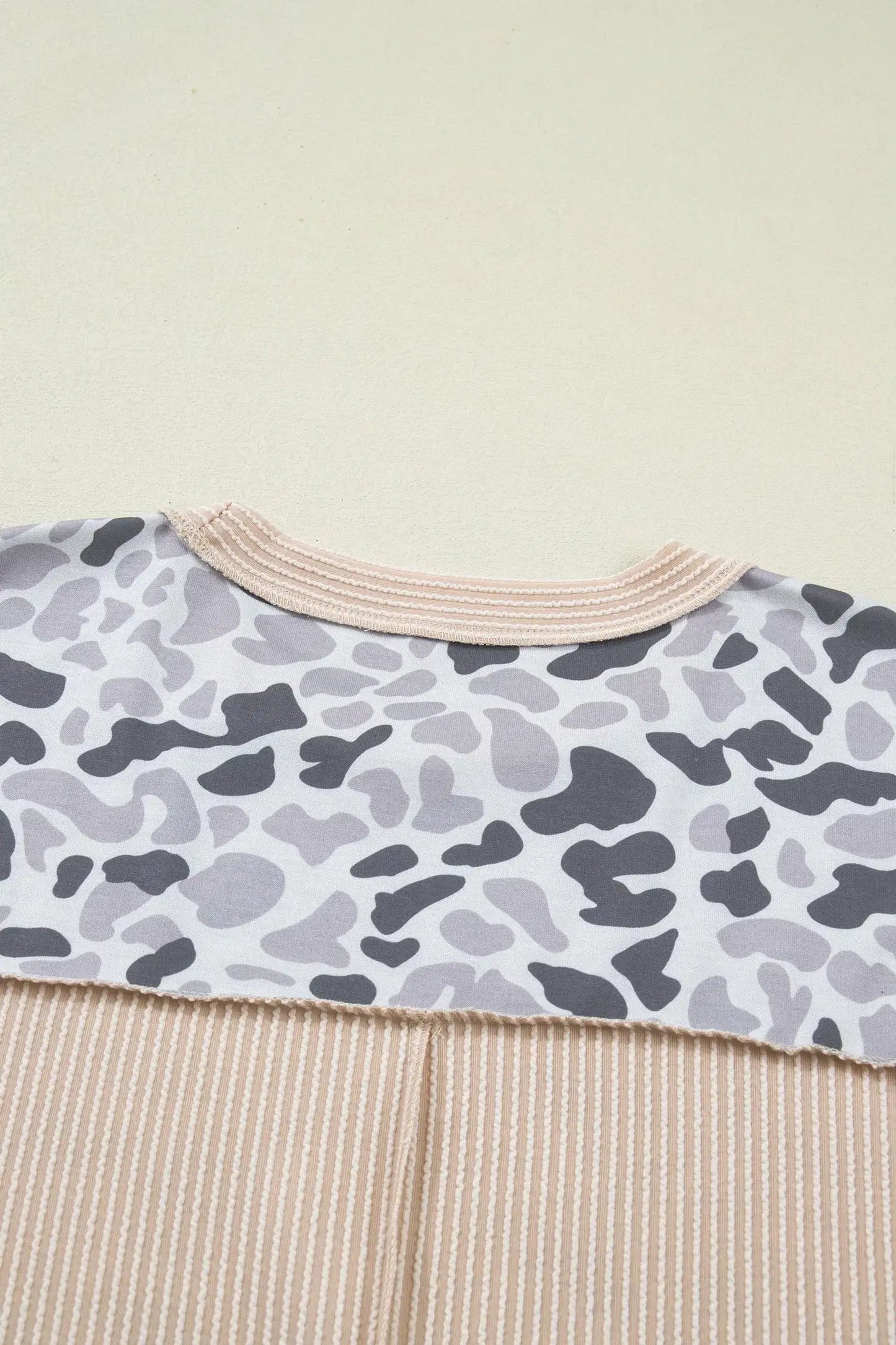 Gray Camouflage Print Twisted Ribbed Patchwork Casual T Shirt - Sweet Fashion Wholesale