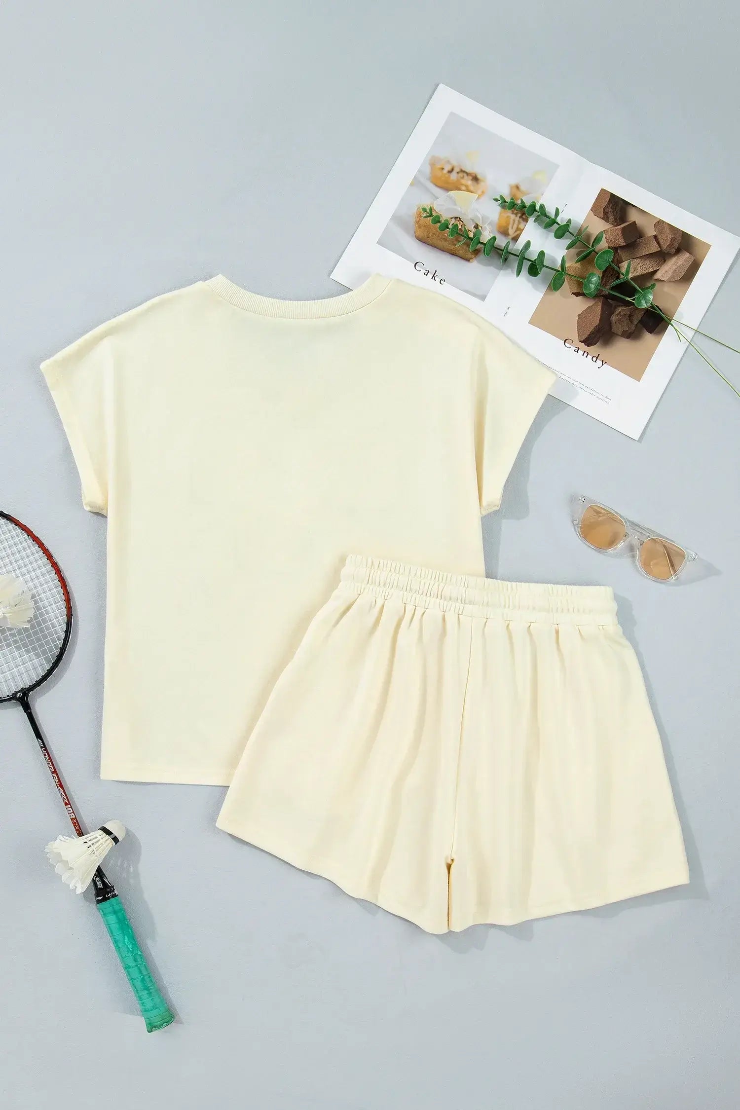 White Contrast Leopard Bow Patched V Neck Loose Tee Drawstring Shorts 2pcs Outfit - Sweet Fashion Wholesale