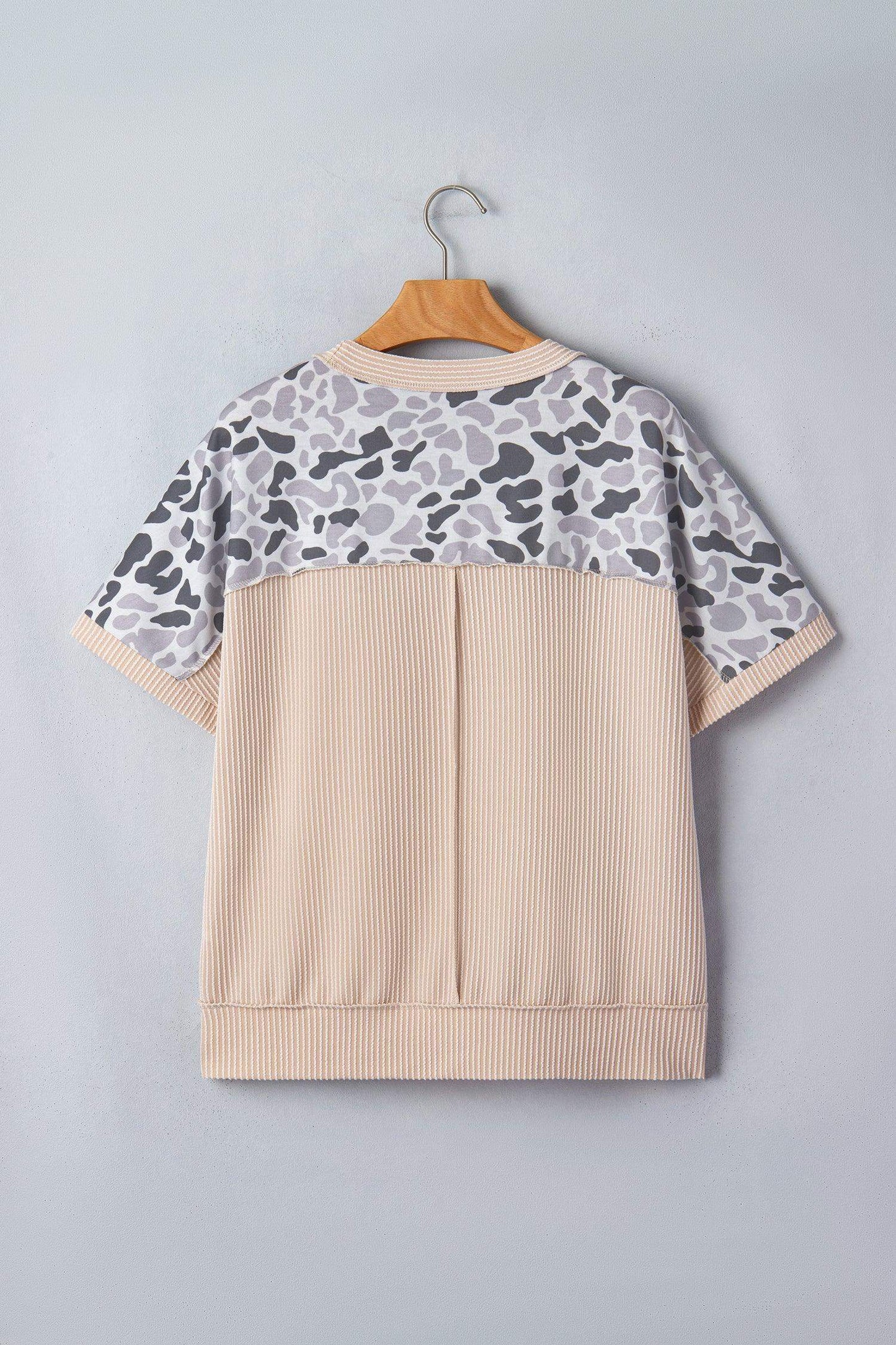 Gray Camouflage Print Twisted Ribbed Patchwork Casual T Shirt - Sweet Fashion Wholesale