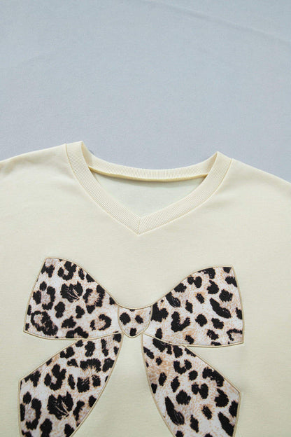 White Contrast Leopard Bow Patched V Neck Loose Tee Drawstring Shorts 2pcs Outfit - Sweet Fashion Wholesale