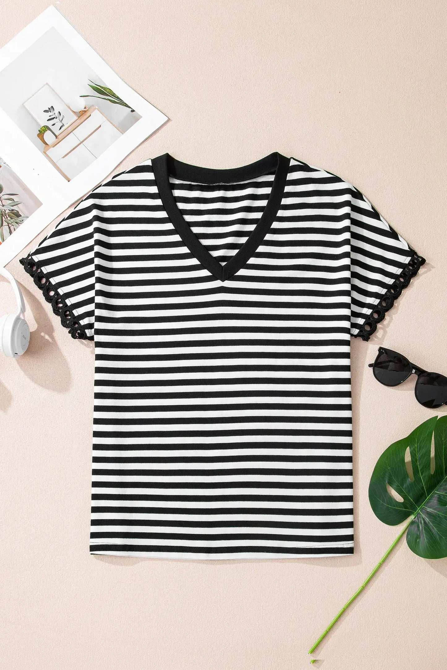 Black Striped Print V Neck Delicate Trim Casual Tee - Sweet Fashion Wholesale