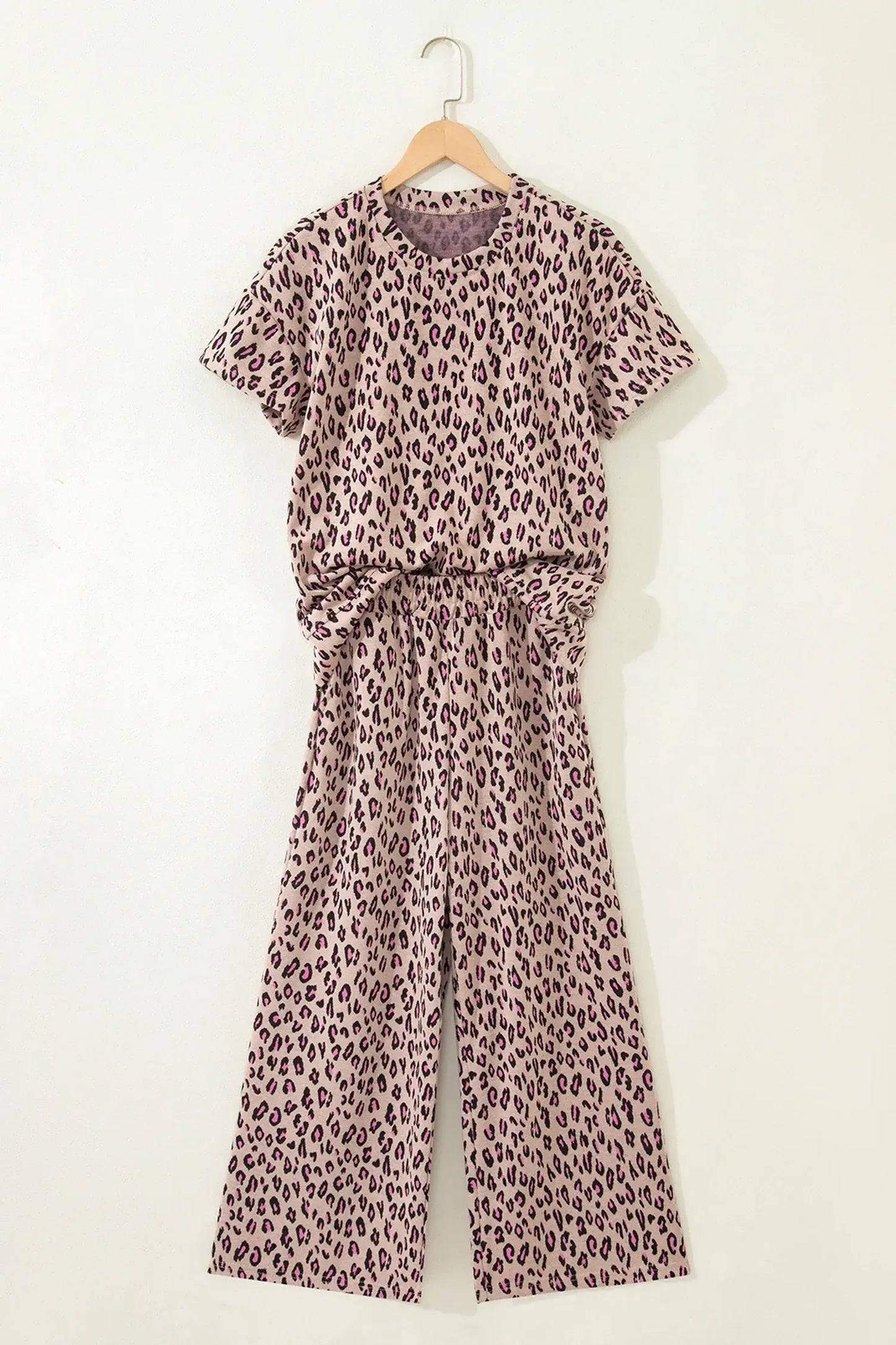 Beige Leopard Print Casual Tee and Pants 2pcs Outfit - Sweet Fashion Wholesale
