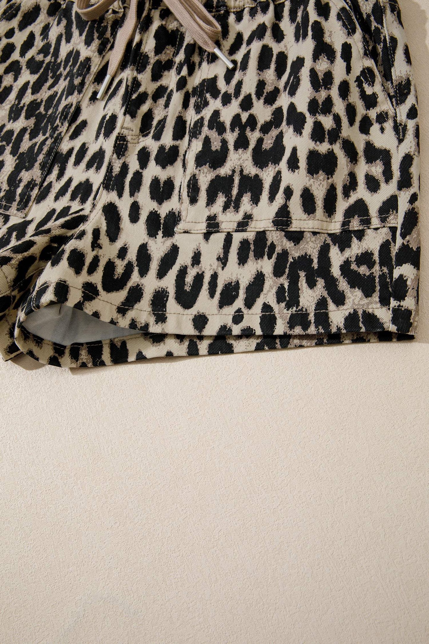 Brown Retro Leopard Print Lace-up Elastic Waistband Mid Rise Denim Shorts