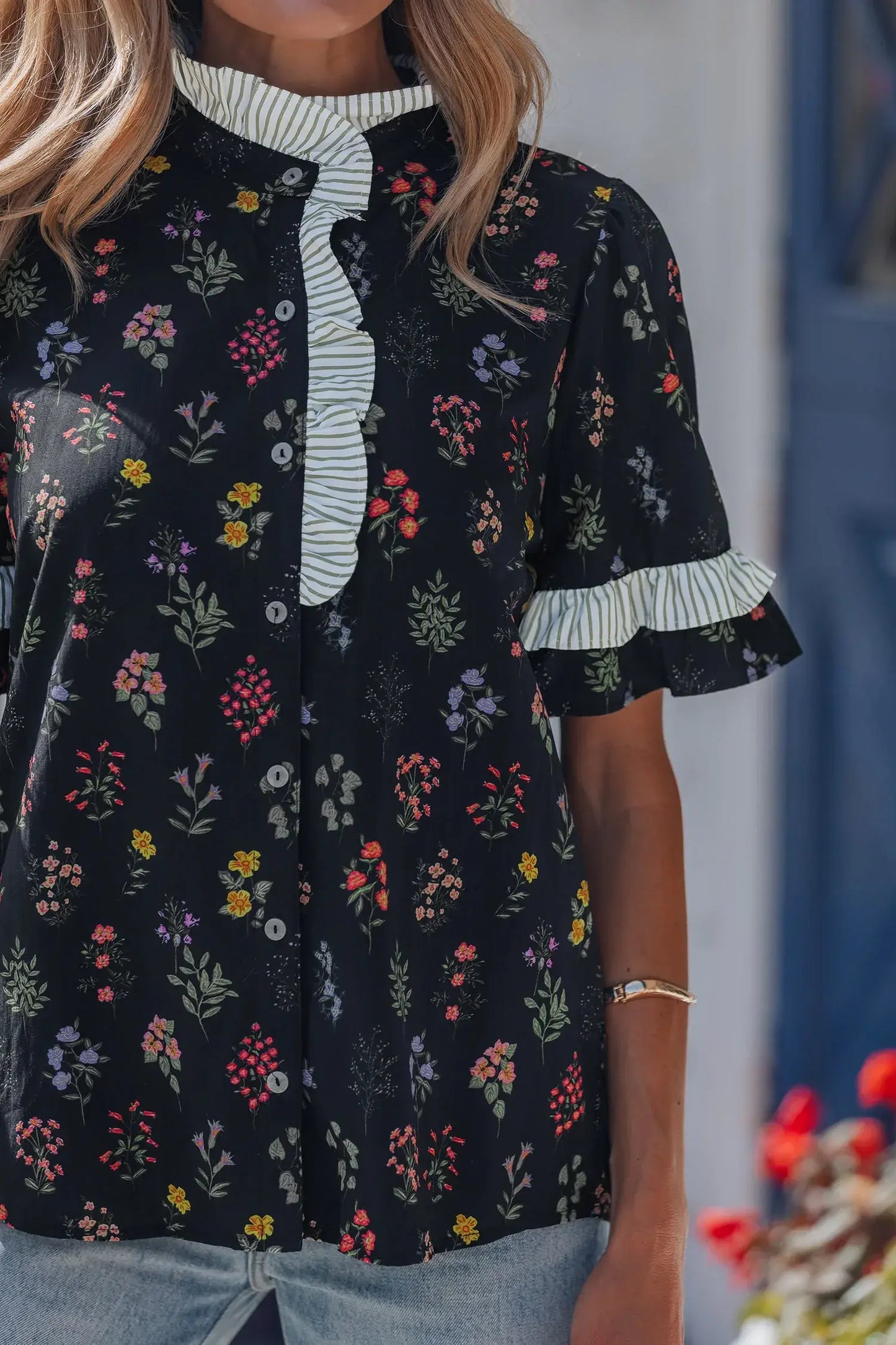 Black Contrast Frilled Trim Short Sleeve Floral Shirt - Sweet Fashion Wholesale