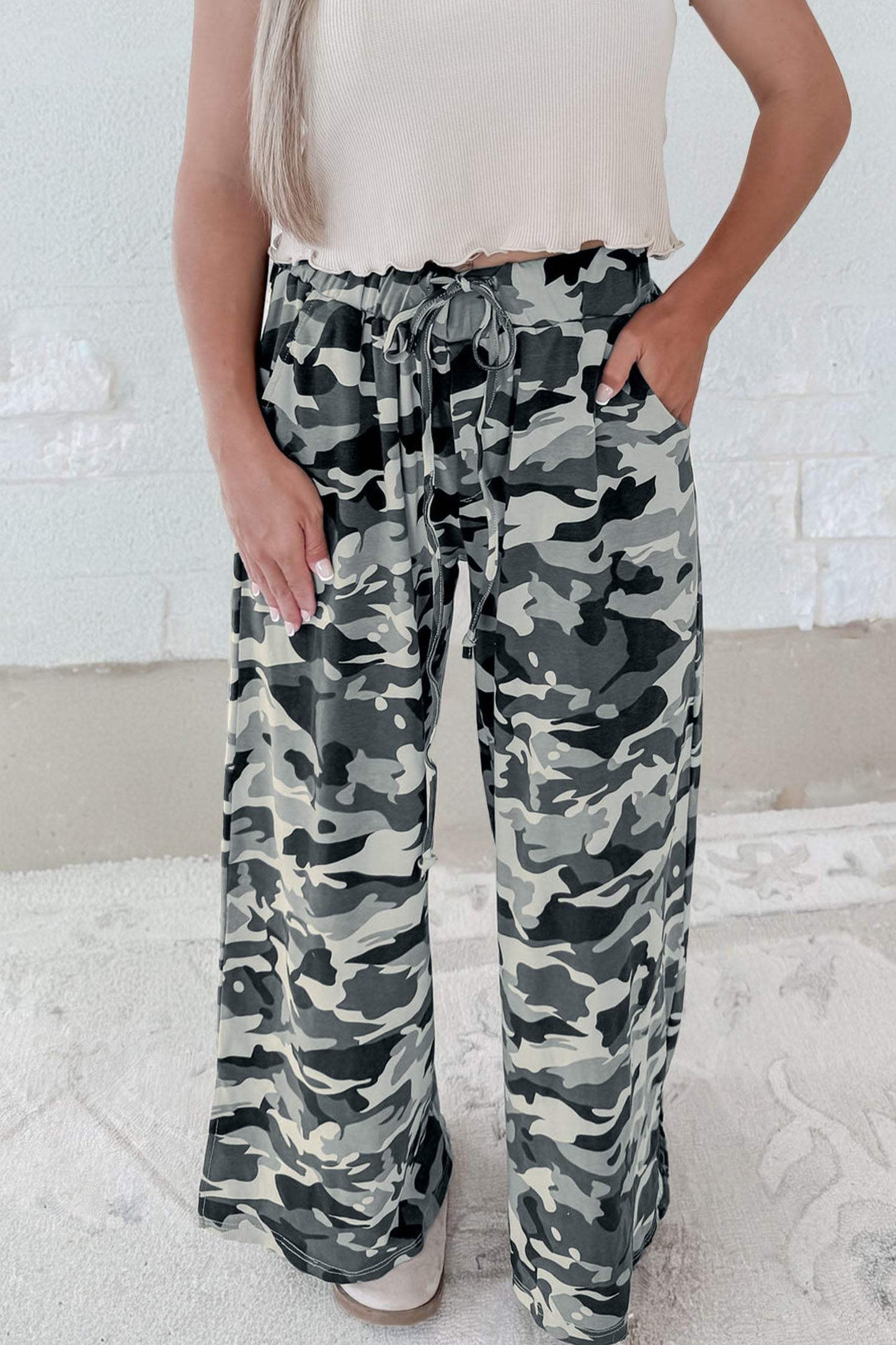 Green Camouflage Print Drawstring Casual Pants