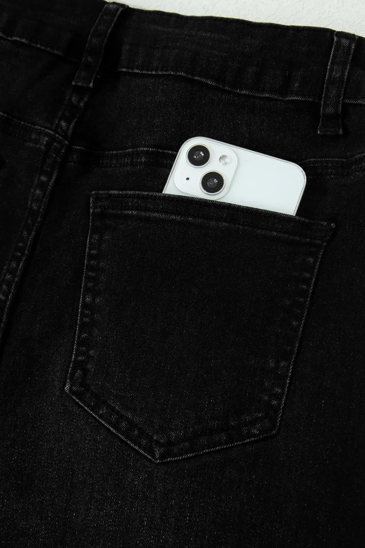 Black Frayed Cropped Straight Jeans - Sweet Fashion Wholesale