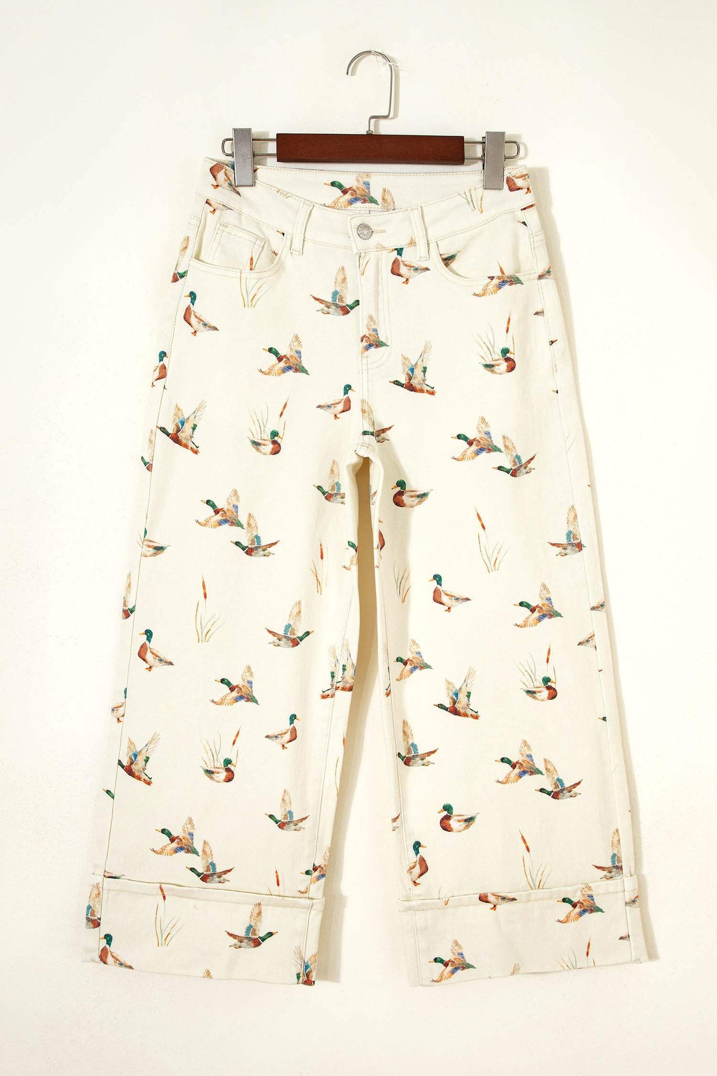 Beige Stylish Mallard Printed Cuffed Hem Shift Jeans