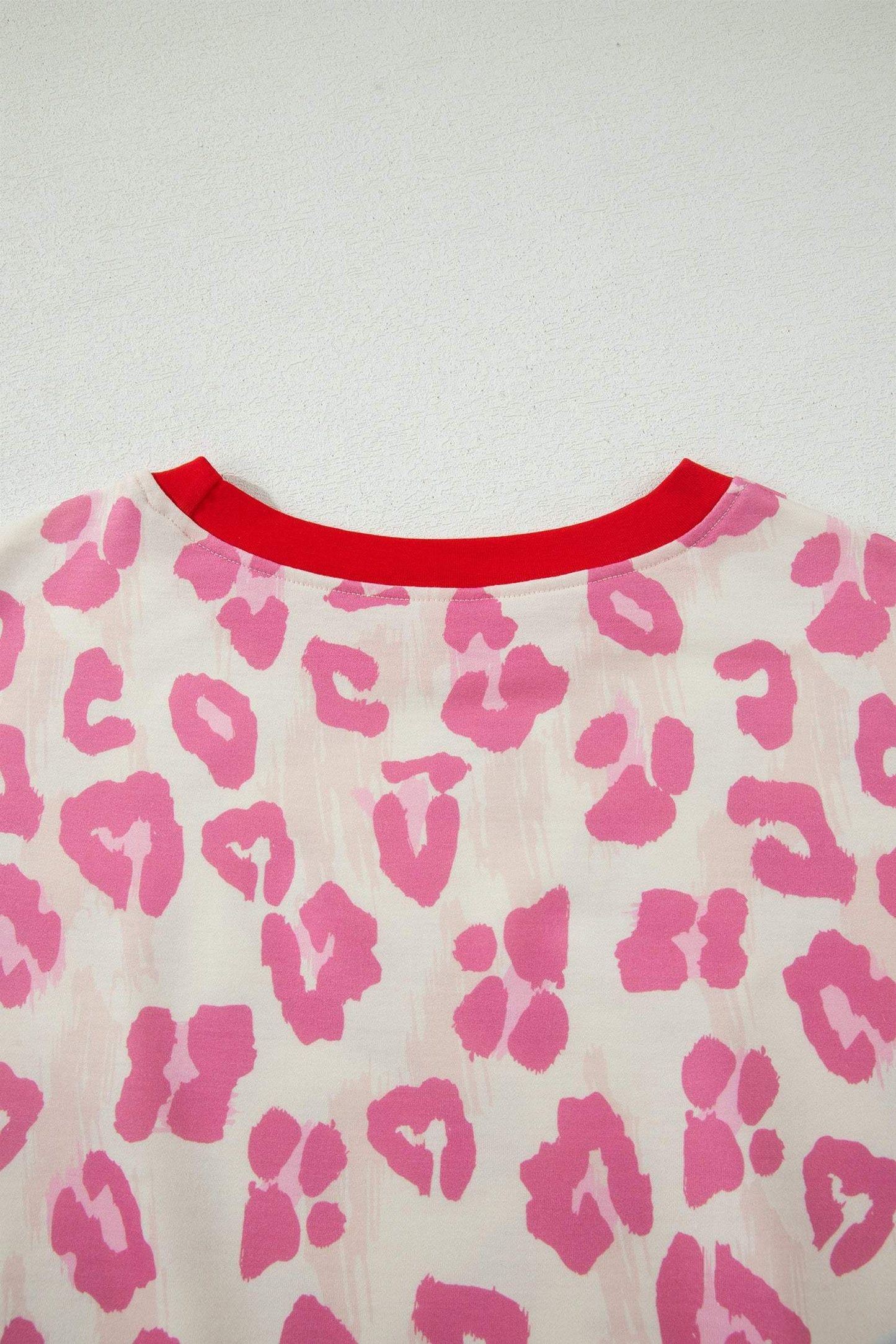 Rose Unique Leopard Print Contrast Trim Top Loose 2pcs Short Set