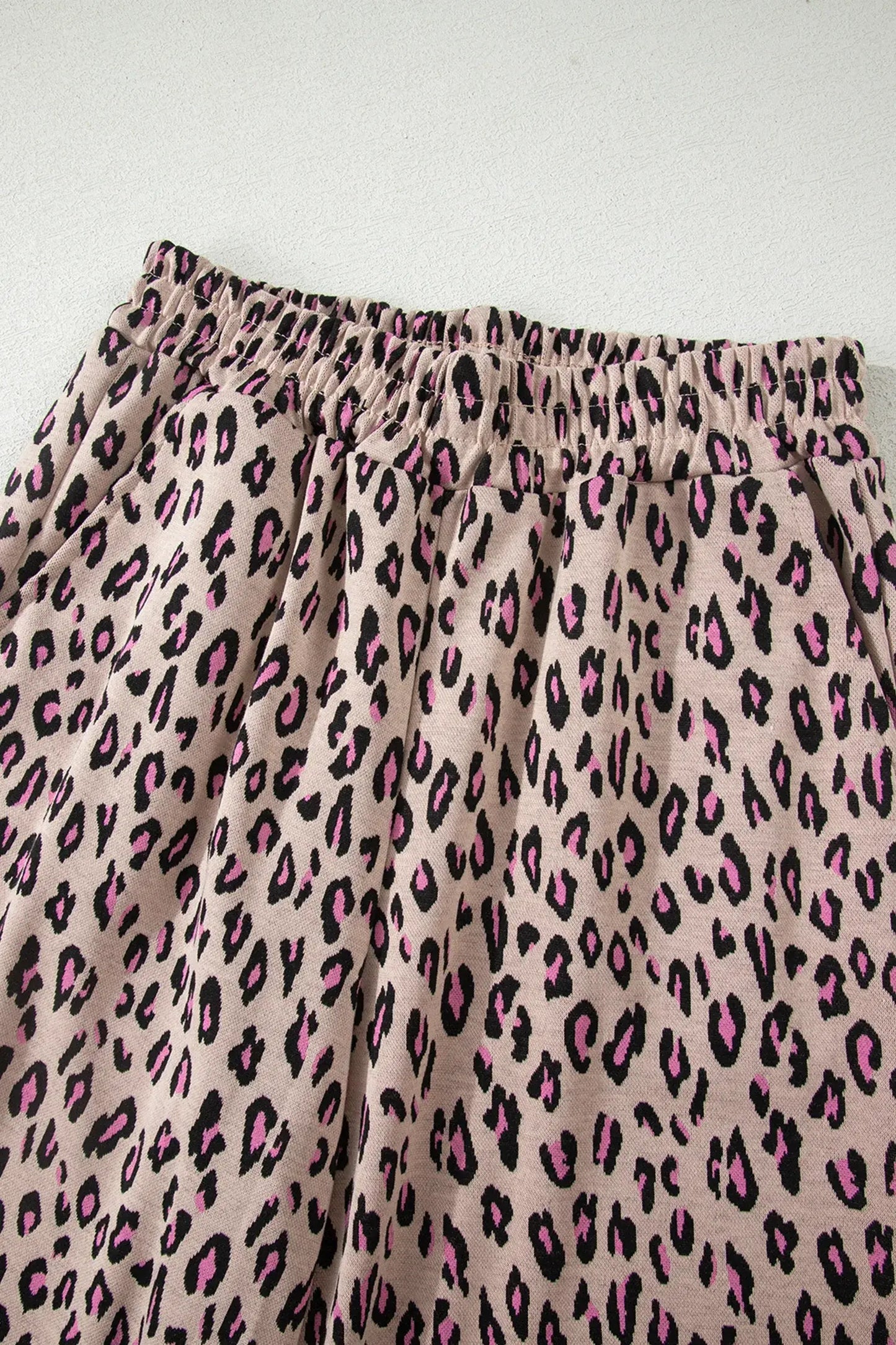 Beige Leopard Print Casual Tee and Pants 2pcs Outfit - Sweet Fashion Wholesale