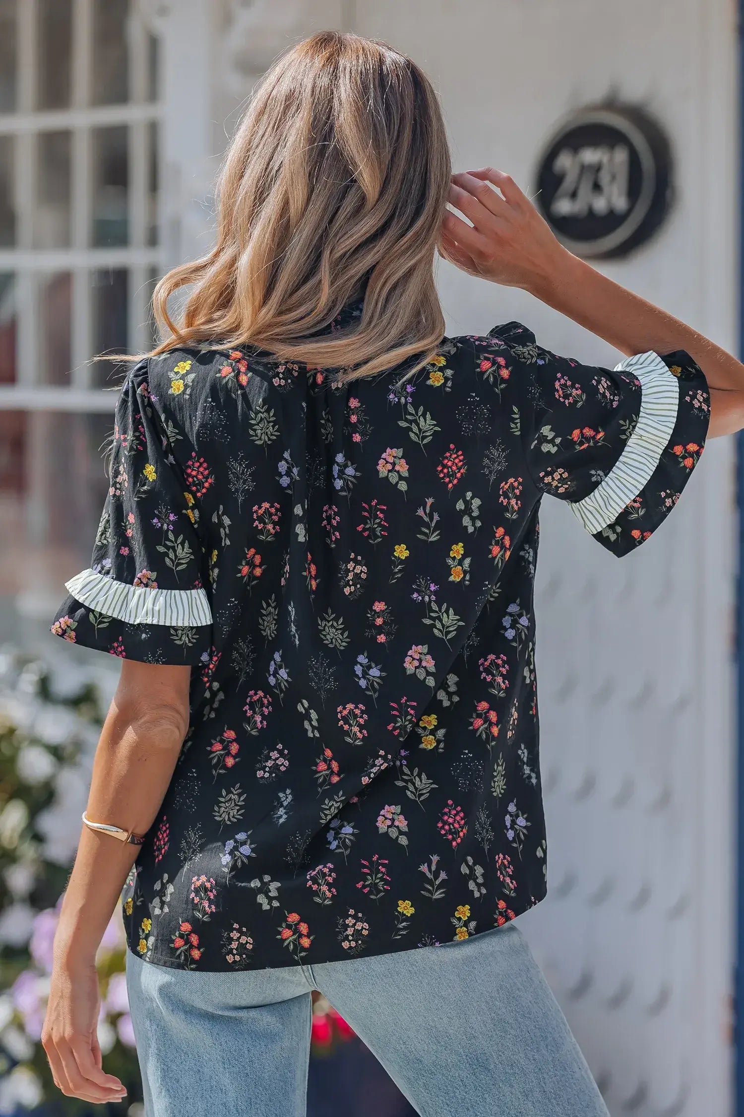 Black Contrast Frilled Trim Short Sleeve Floral Shirt - Sweet Fashion Wholesale
