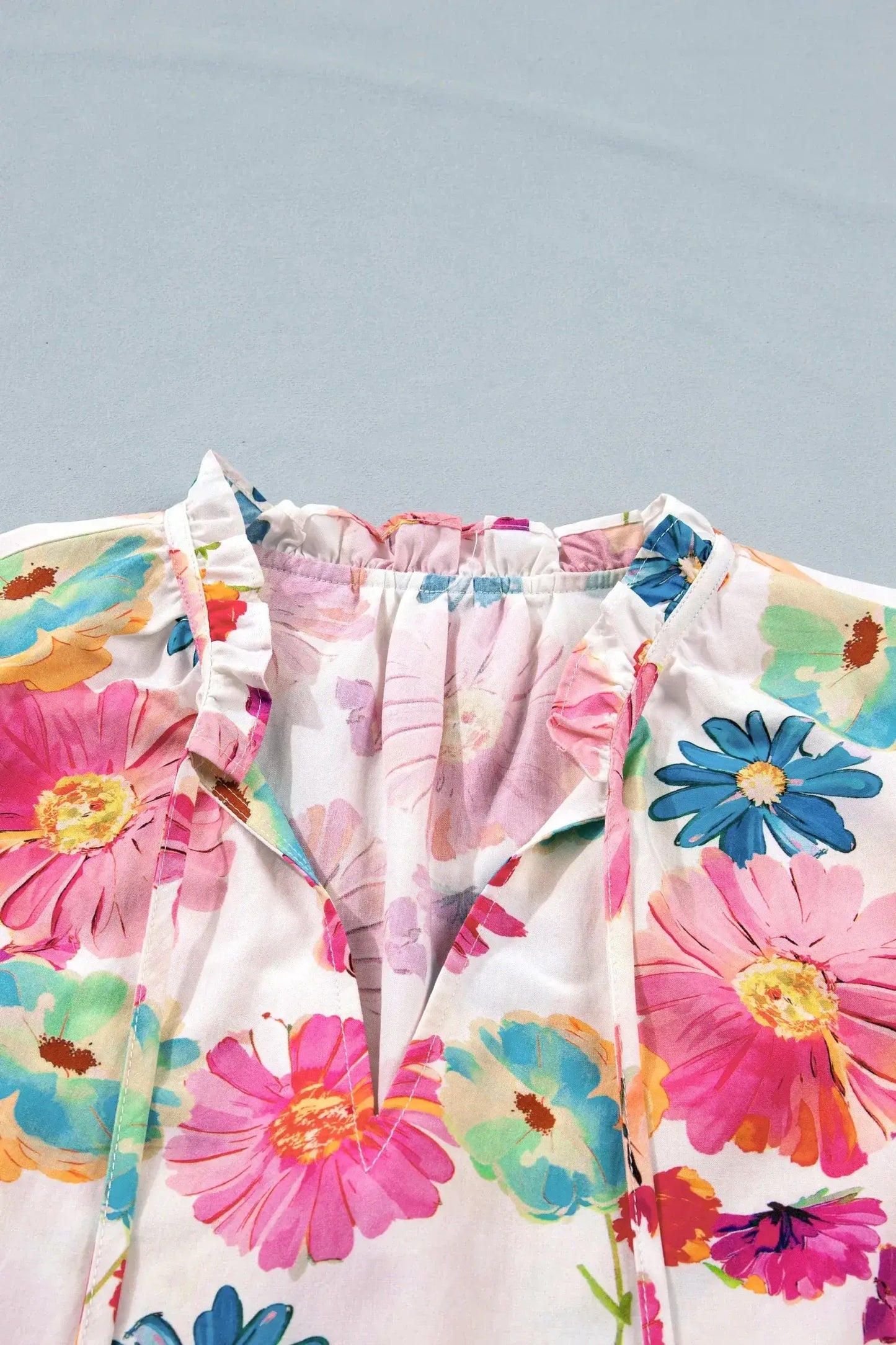 Beige Vibrant Summer Floral Tie V Neck Short Puff Sleeve Blouse - Sweet Fashion Wholesale