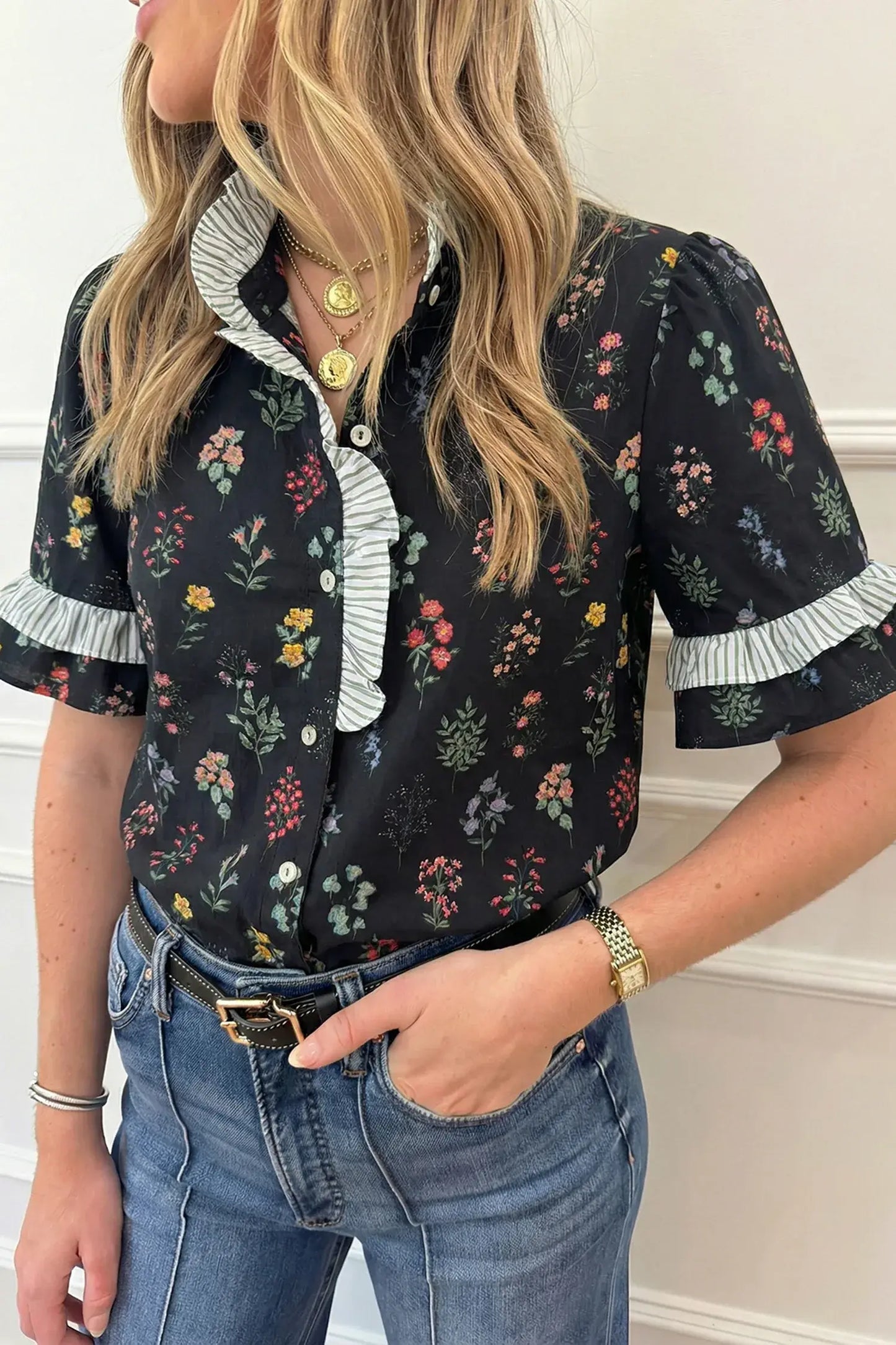 Black Contrast Frilled Trim Short Sleeve Floral Shirt - Sweet Fashion Wholesale