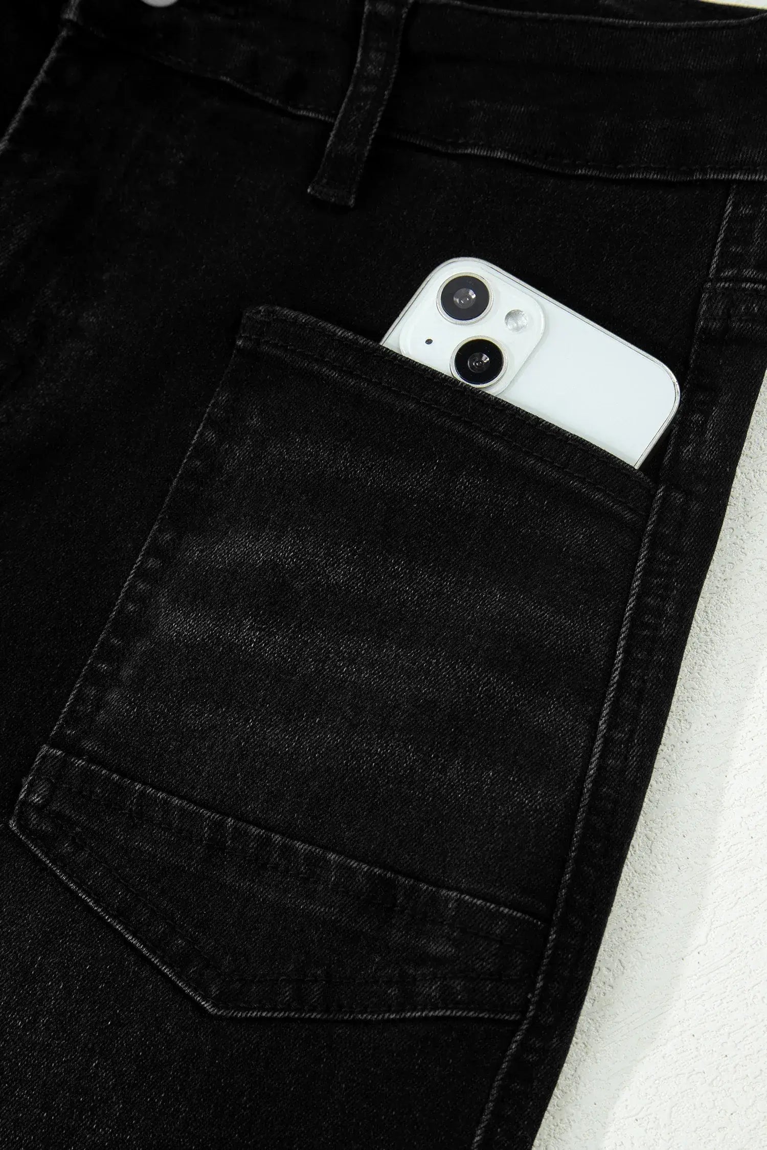 Black Frayed Cropped Straight Jeans - Sweet Fashion Wholesale