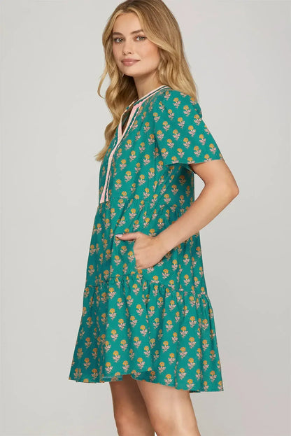 Green Contrast Trim V Neck Short Sleeve Floral Dress - Sweet Fashion Wholesale