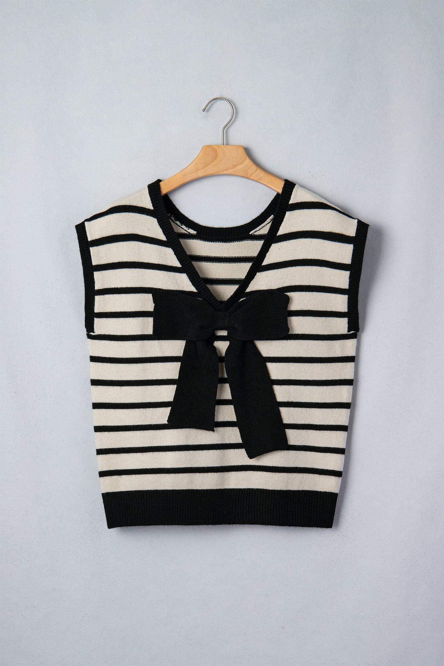 Black Stripe Bow Applique Short Sleeve Sweater