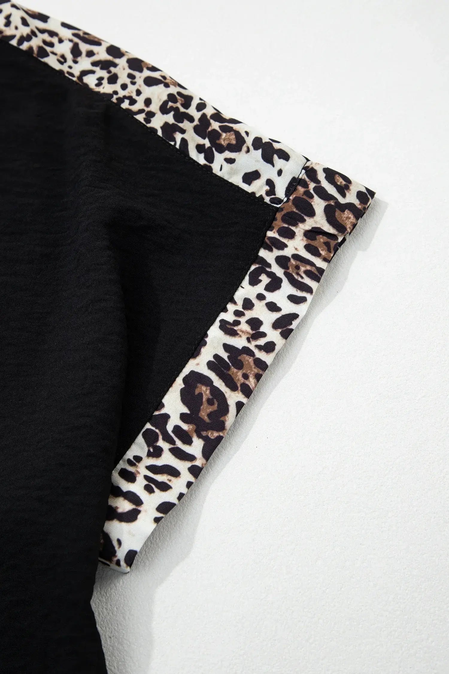 Black Plus Size Leopard Patchwork Round Neck Loose Tee - Sweet Fashion Wholesale